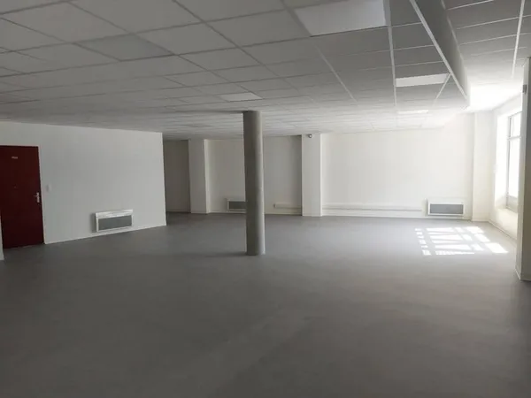 Bureaux 131 m²
