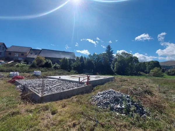 Terrain avec dalle et vide sanitaire