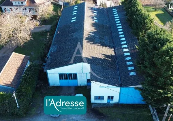 Local 3 pièces 810 m²