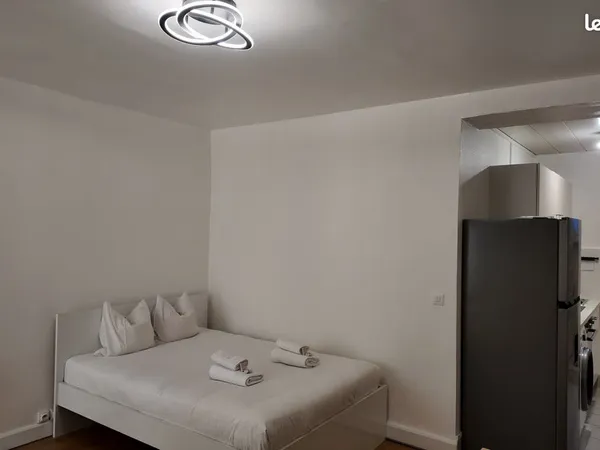 [BAIL CODE CIVIL] Appartement meublé - 30,5 m² - Paris 14e - Métro à proximité