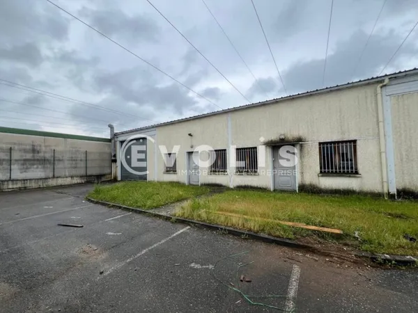 Local d'activité 566 m²