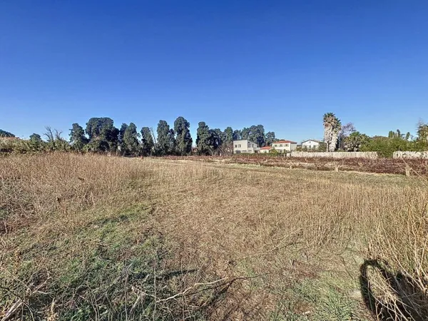 SECTEUR RESIDENTIEL - TERRAINS A BATIR