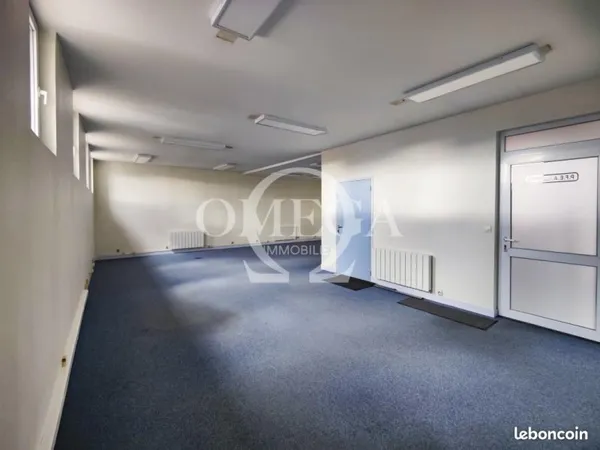 Bureau 75 m²