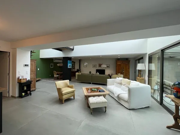 Maison 8 pièces 225 m²