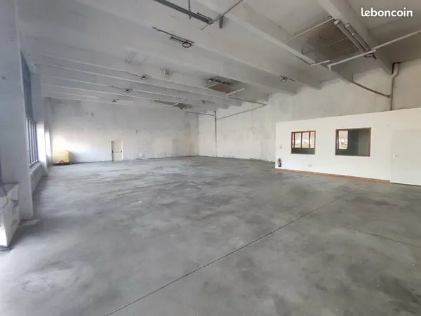 LOCAL COMMERCIAL 280 m² VIENNE