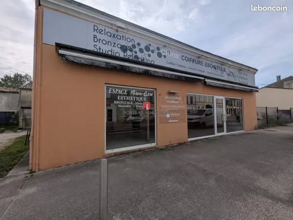 Local commercial 130 m² Étauliers