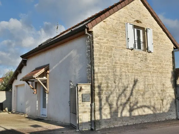 Maison de caractère au coeur de Flagey-Echézeaux avec garage