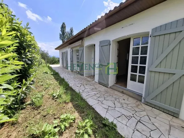 En exclusivité Maison de plain-pied avec vue dégagée sur les