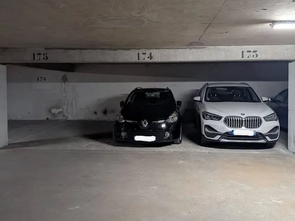 Parking 13 m²