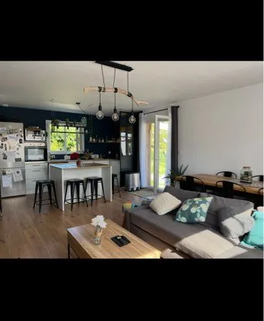 Charmante maison avec piscine et jardin paysager