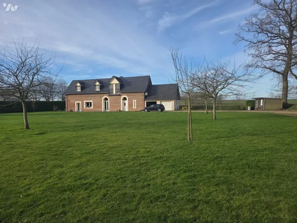 Maison 8 pièces 253 m²
