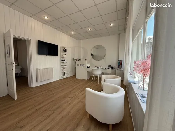 Local 37 m² CONDE SUR NOIREAU
