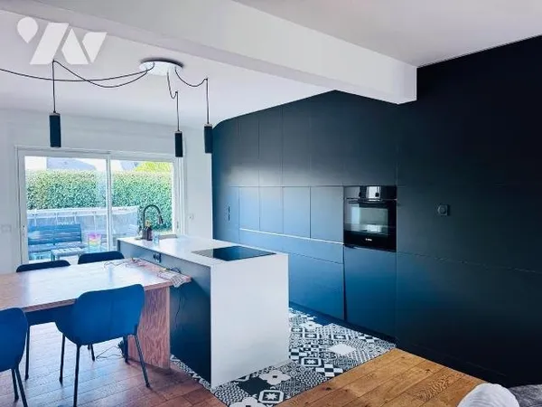Maison 8 pièces 140 m²