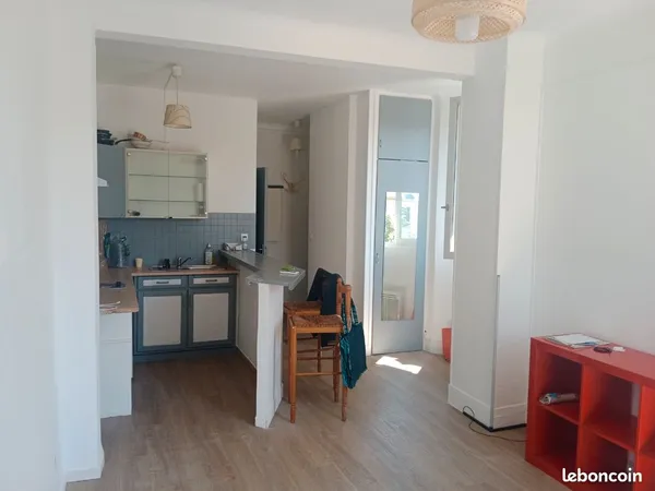 Studio 26m carré / DPE D / proche Paris et La Défense