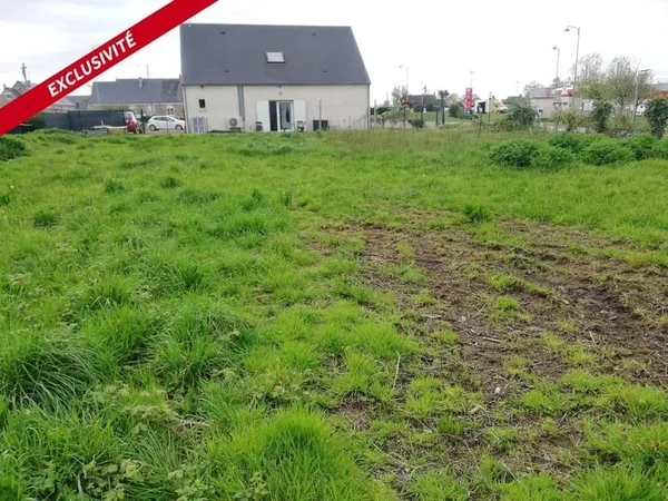 PERIERS 50 TERRAIN CONSTRUCTIBLE VIABILISE 718M²