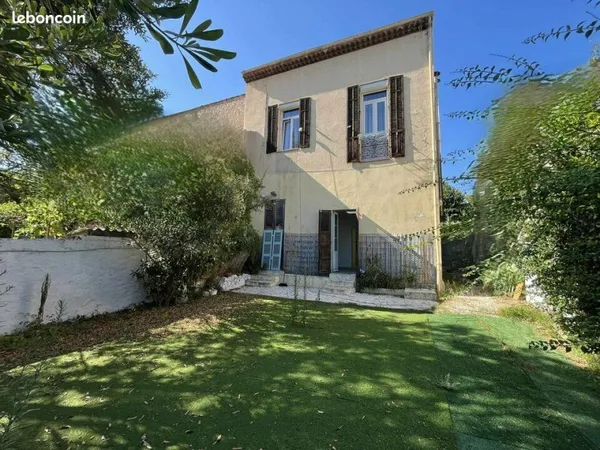 IMMEUBLE 200 m² CANNES