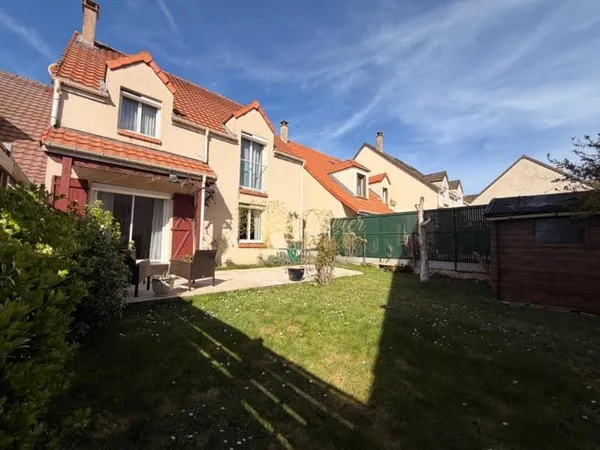 Belle maison familiale 125 m² - 4 chambres - séjour 40 m² - garage - proche RER