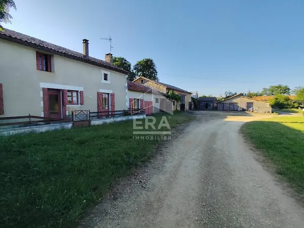 Ancien corps de ferme à rénové BLANZAY