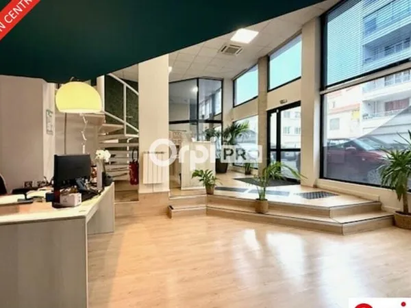 Bureaux 273 m²