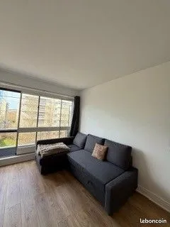 Studio, 21 m² refait à neuf, rue de Bellevue à 2 pas métro Pont de Sèvres et commerces+ balcon + cav