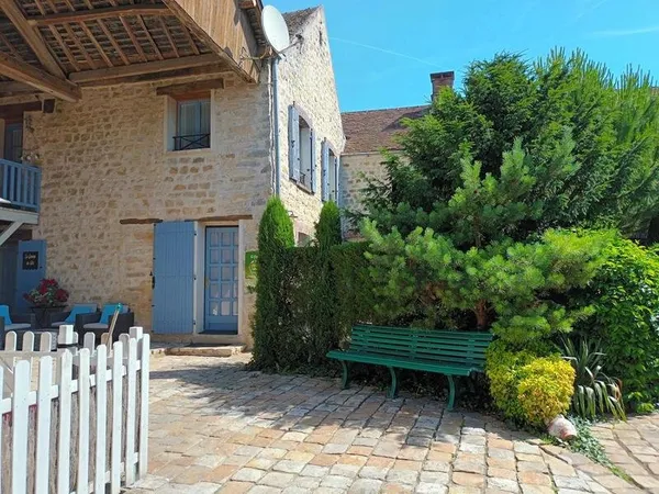 Ensemble immobilier de caractère 6 logements indépendants