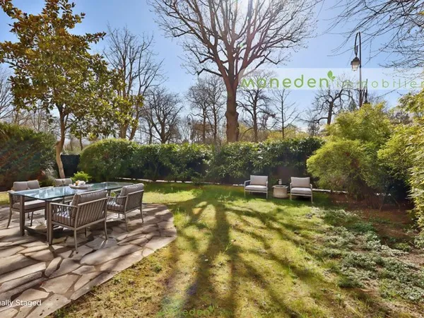 NEUILLY-SUR-SEINE Maurice Barrès splendide rez-de-jardin 9 pièc
