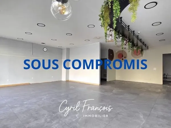 Local commercial 1 pièce 200 m²
