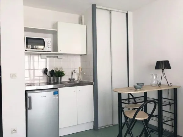 STUDIO MEUBLE A LOUER A SAINT ETIENNE