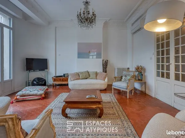 Appartement 6 pièces 151 m²