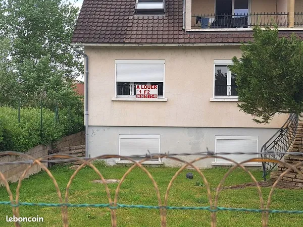 A louer F2 avec terrasse couverte