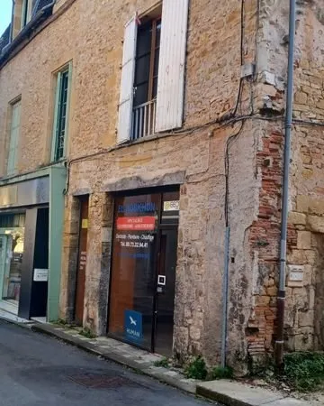 Super Locale commerciale centre ville Excideuil