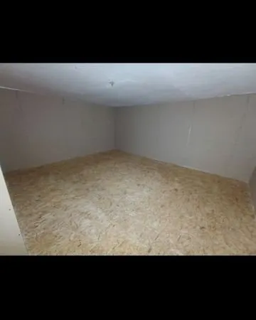 Location box 25m² Darney Garde-meuble Espace stockage privé Self Entrepôt hangar garage Débarras Dém