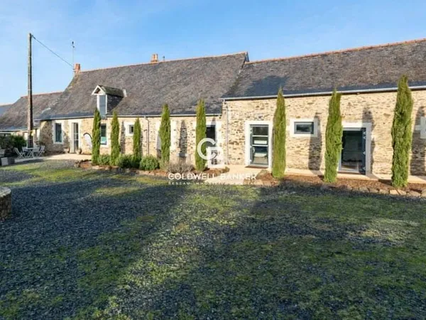 Maison 7 pièces 394 m²