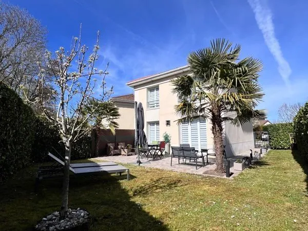 Maison Kaufman individuelle - Cadre privilégié à Montévrain (Parc des Frênes)