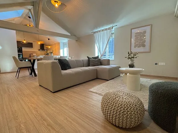 Appartement 2 pièces entièrement rénové à Dole