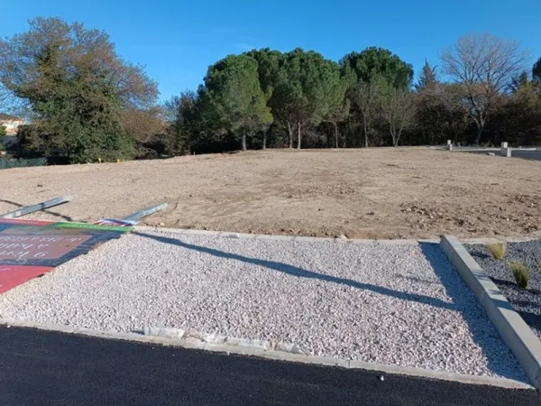 Terrain 520 m²