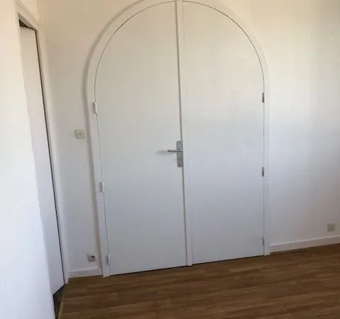 Location T2 Dijon derriere lycée Montchapet