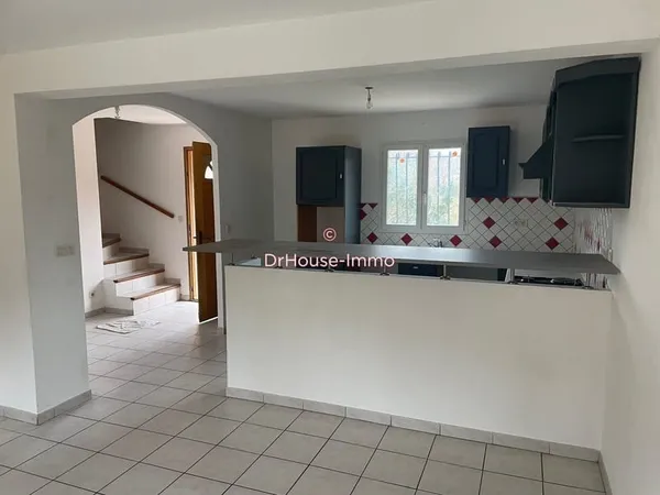 MAISON DE 77 M2 AVEC JARDIN ET GARAGE SUR SAINT JULIEN LES ROSIERS