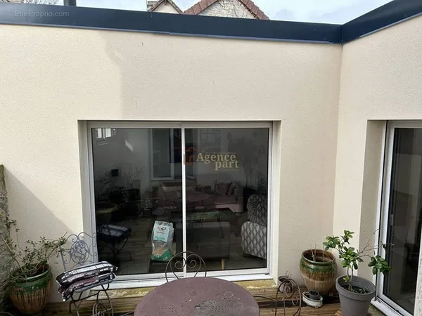 Maison Moult 3 pièce(s)