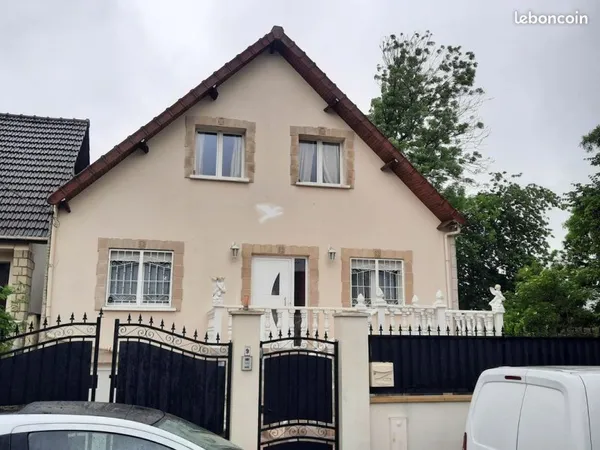 Pavillon 6 pièces 242 m²
