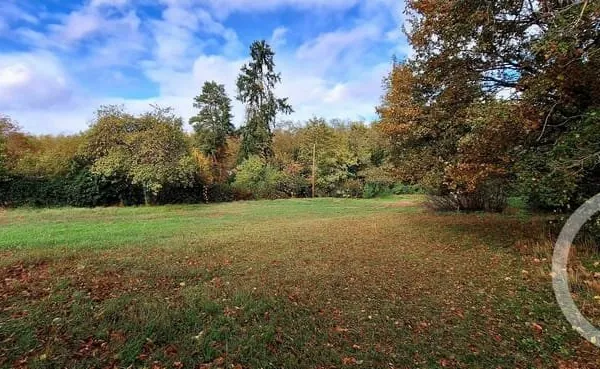 Terrain 1815 m²