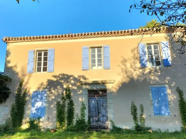grande maison de caractère en campagne avec piscine