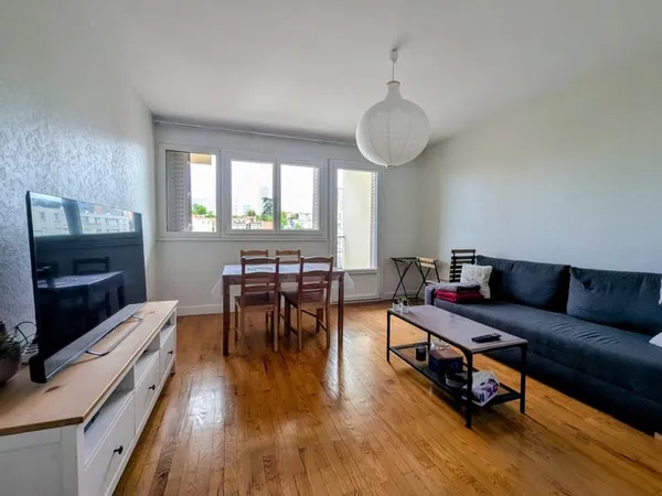 Appartement avec balcon, garage et cave - chauffage inclus