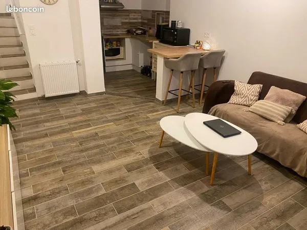 Monclar Loue petite maison