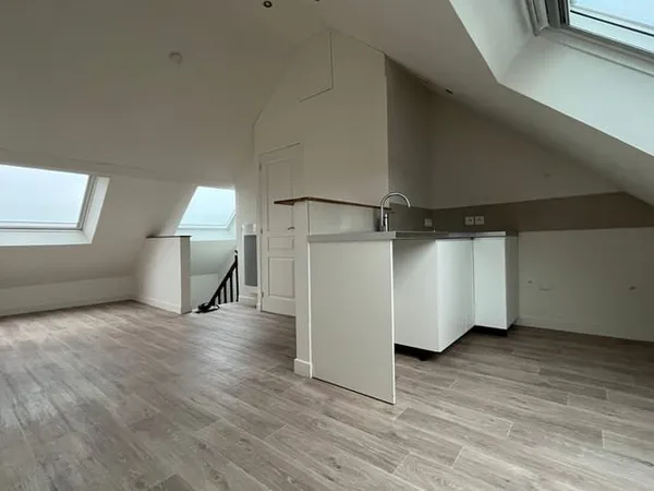 Studio 1 pièce 14 m²