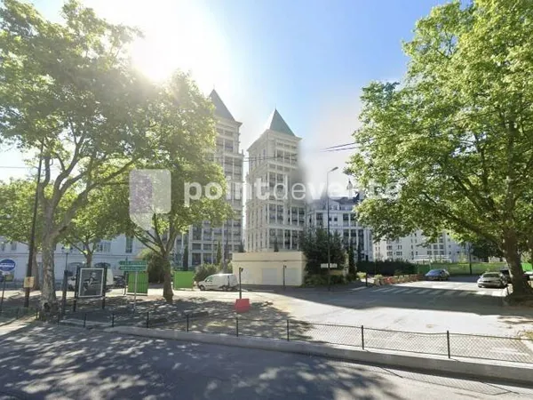 Local commercial 105 m²