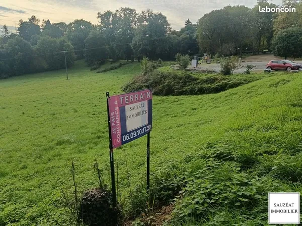 Terrain 1068 m² MAGNAC BOURG