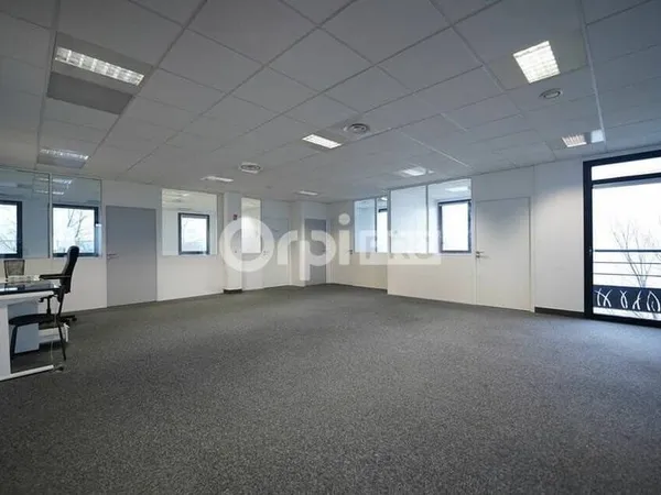 Bureau 182 m²