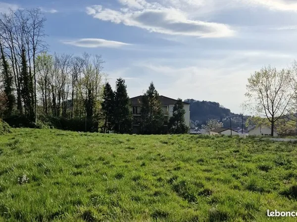 Terrain constructible LONS