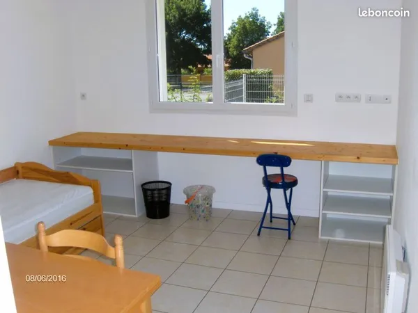 Résidence étudiante studio meublé 22 m² internet parking sécurisé